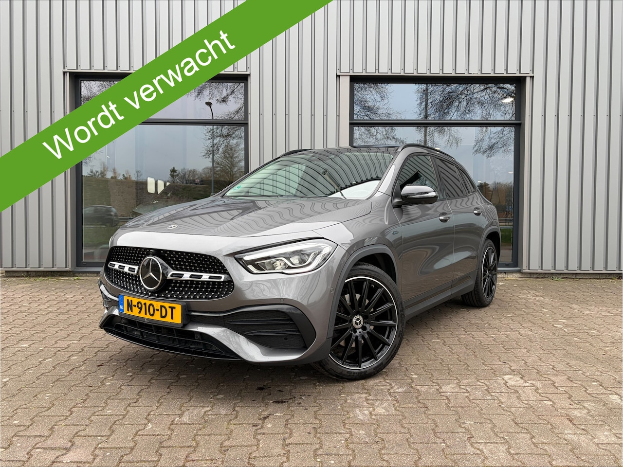 Mercedes-Benz GLA-Klasse - 250 e Business Solution AMG Limited Panoramadak, 360 Camera, Rijassistentiepakket - AutoWereld.nl