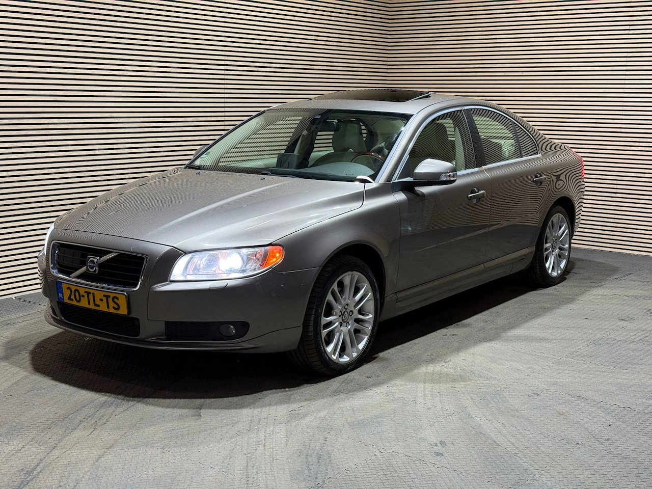 Volvo S80 - 3.2 Summum | LPG | Automaat | Trekhaak | Dakje - AutoWereld.nl