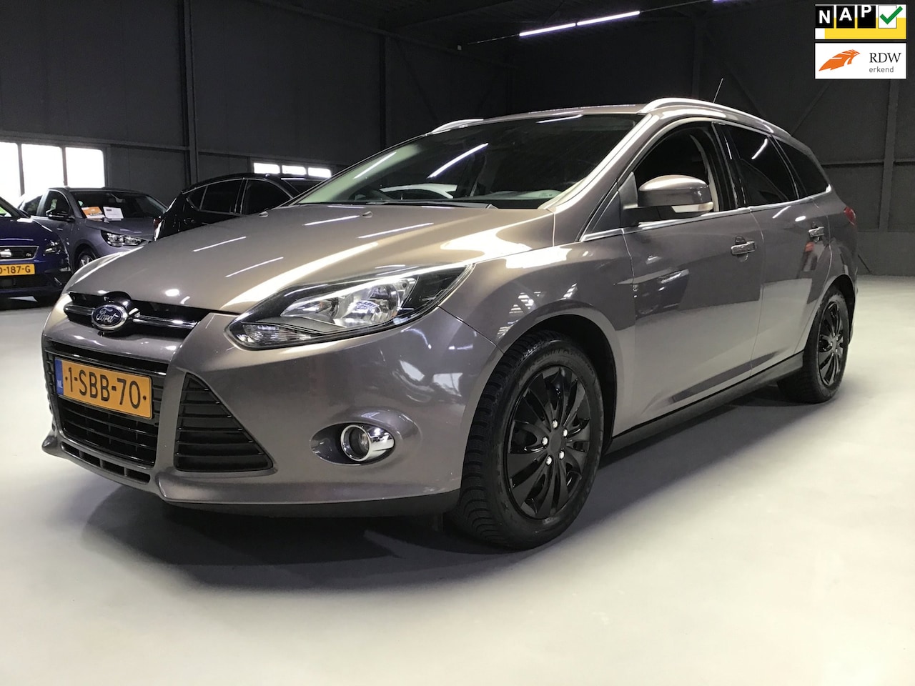 Ford Focus Wagon - 1.0 EcoBoost Titanium I New Distributie + Apk + Kln Brt I Clima I Cruise I Navi I Voorruit - AutoWereld.nl