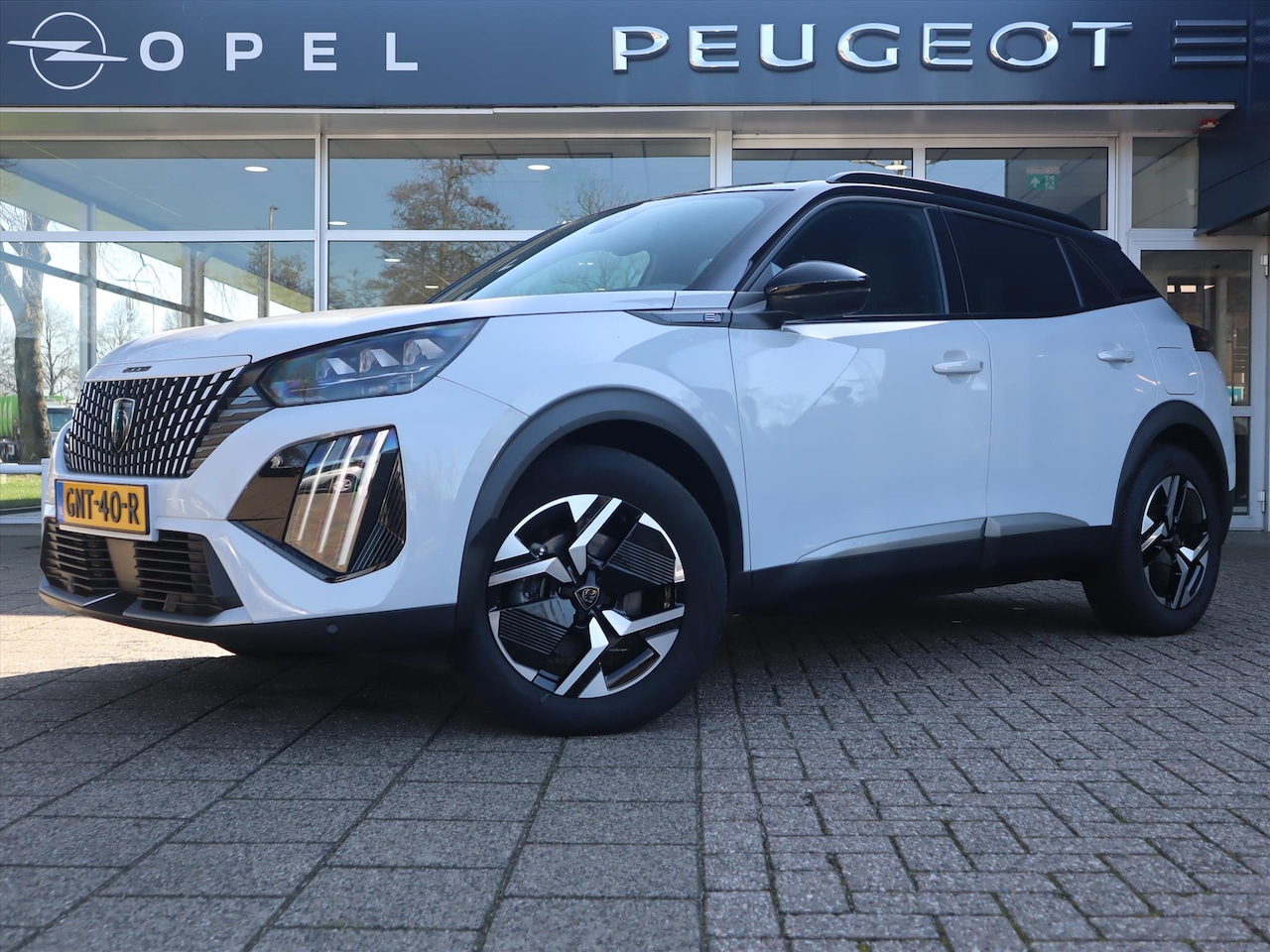 Peugeot e-2008 - SUV GT EV 54kWh 156pk, Rijklaarprijs, Navigatie Adaptieve cruise control - AutoWereld.nl