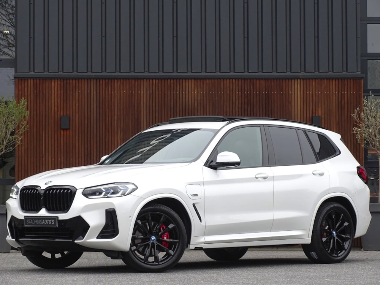 BMW X3 - 30e 292PK X-Drive M-Sport / 360° / Laser / Carbon / 2022 - AutoWereld.nl