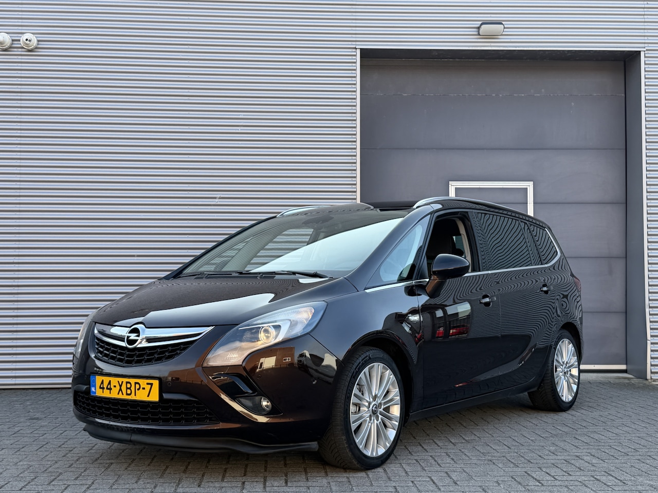 Opel Zafira Tourer - 1.4 Business Edition I Clima I Navi I Camera - AutoWereld.nl