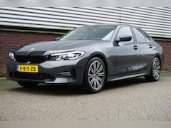 BMW 3-serie - 320i High Exec.Individual/Dealeronderhouden/ Trekhaak wegklapbaar