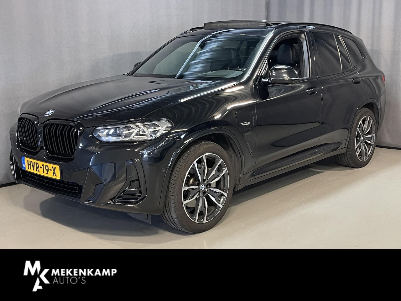 BMW X3 - xDrive30e High Executive M Sport 20"/Panoramadak/Leder + memory/360 camera/Harman Kardon/K - AutoWereld.nl