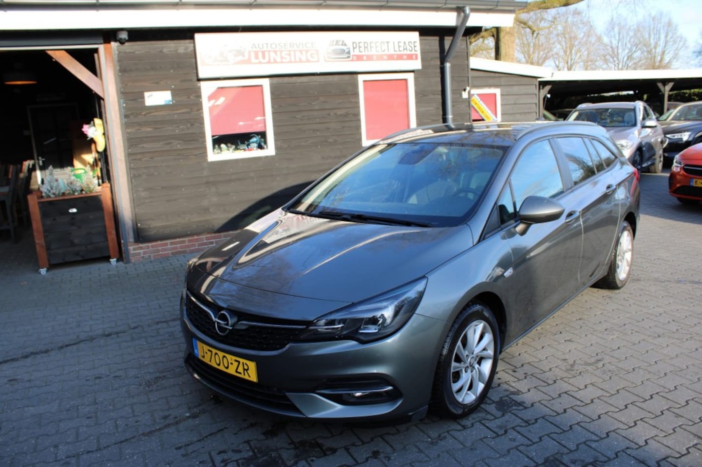 Opel Astra - Sportstourer 1.2 145PK Business Executive Stoel en stuurverwarming - AutoWereld.nl