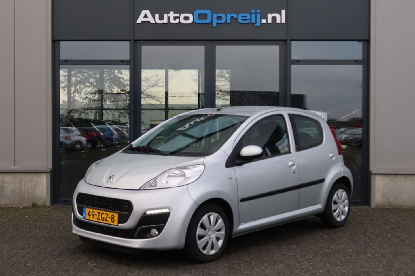 Peugeot 107 - 1.0 Active AUTOMAAT Airco, Carplay, 38.000km NAP - AutoWereld.nl