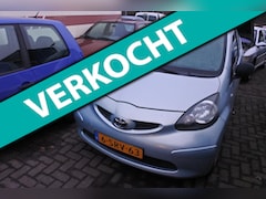 Toyota Aygo - 1.0-12V 3 drs aygo met 218 dkm nw apk 20-2-2027