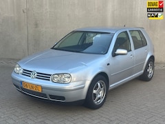Volkswagen Golf - 1.6 Trendline
