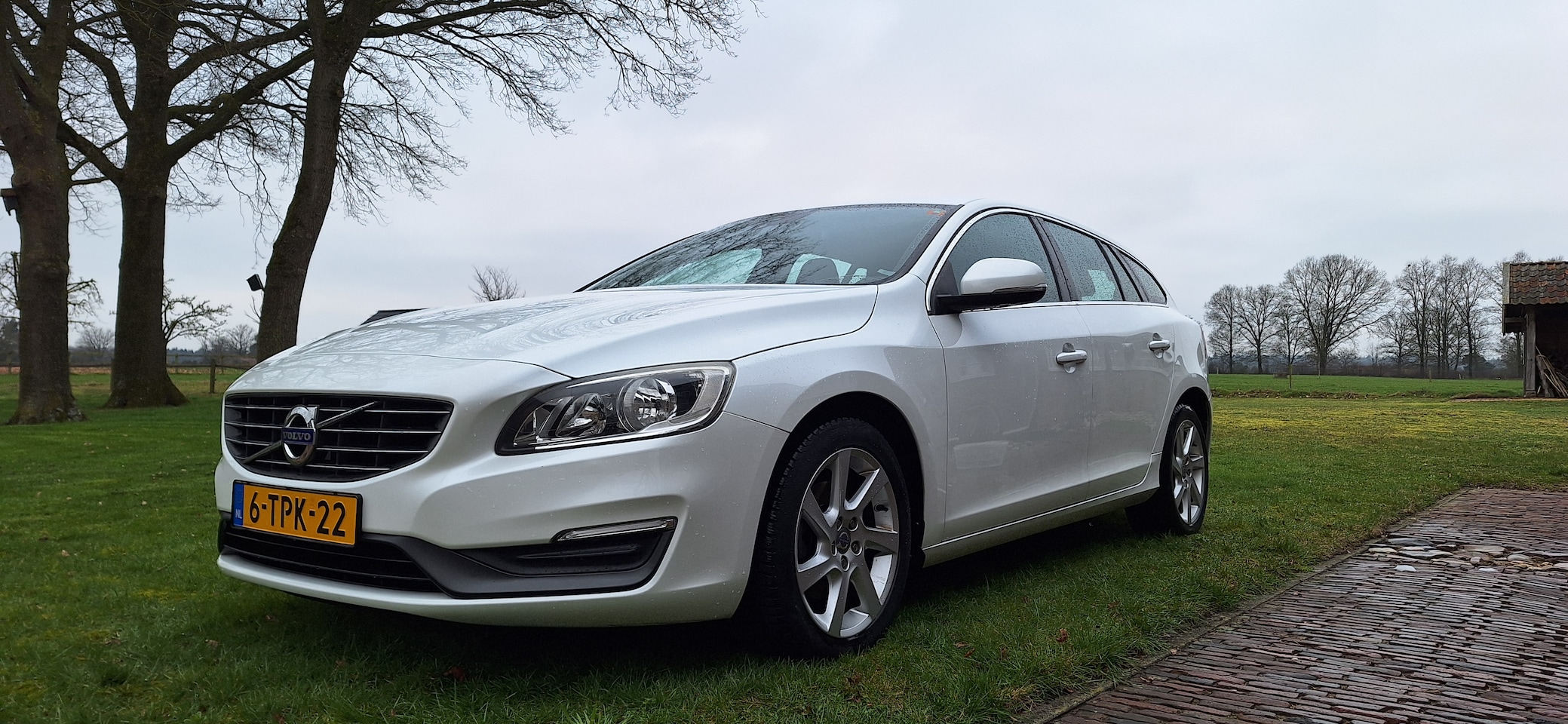 Volvo V60 - 1.6 T3 Momentum - AutoWereld.nl