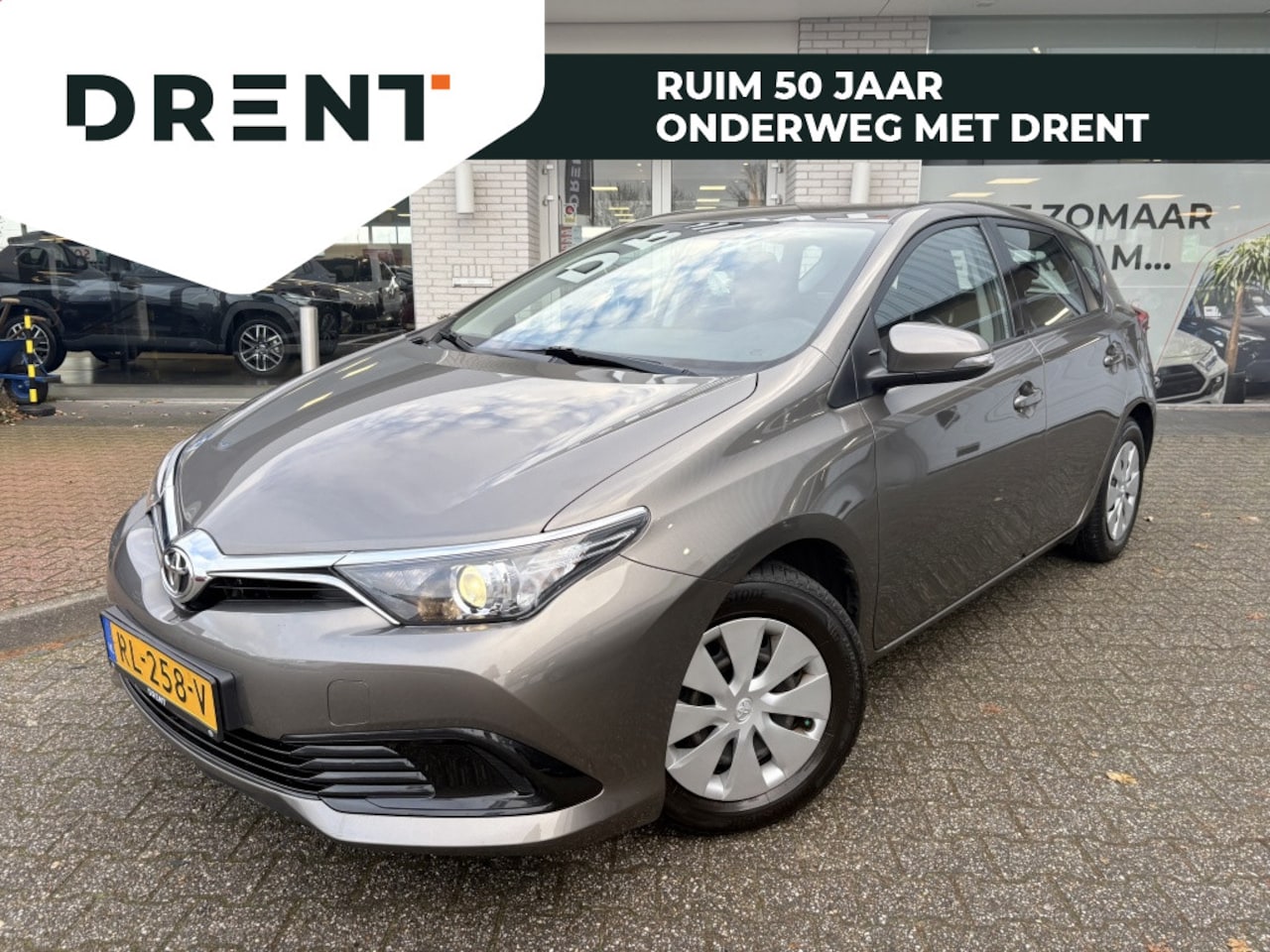Toyota Auris - 1.3 Now | Trekhaak | Bluetooth | Climate control | - AutoWereld.nl