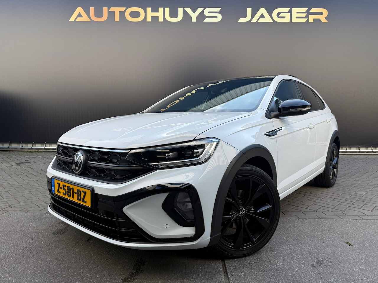 Volkswagen Taigo - 1.5 TSI R-Line Business Pano Carplay Camera - AutoWereld.nl