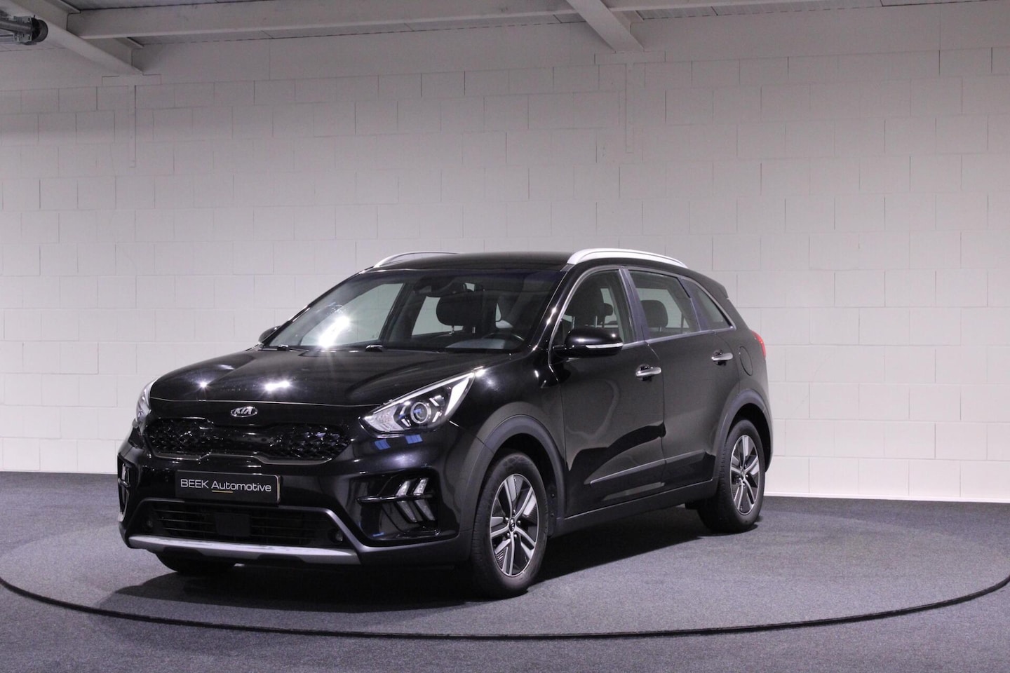 Kia Niro - 1.6 GDi Hybrid DynamicLine | Apple CarPlay | Parkeercamera - AutoWereld.nl