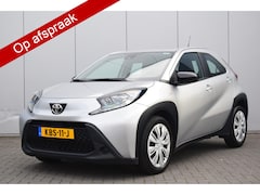 Toyota Aygo X - 1.0 VVT-i MT Play Audio/Camera Airco Cruise