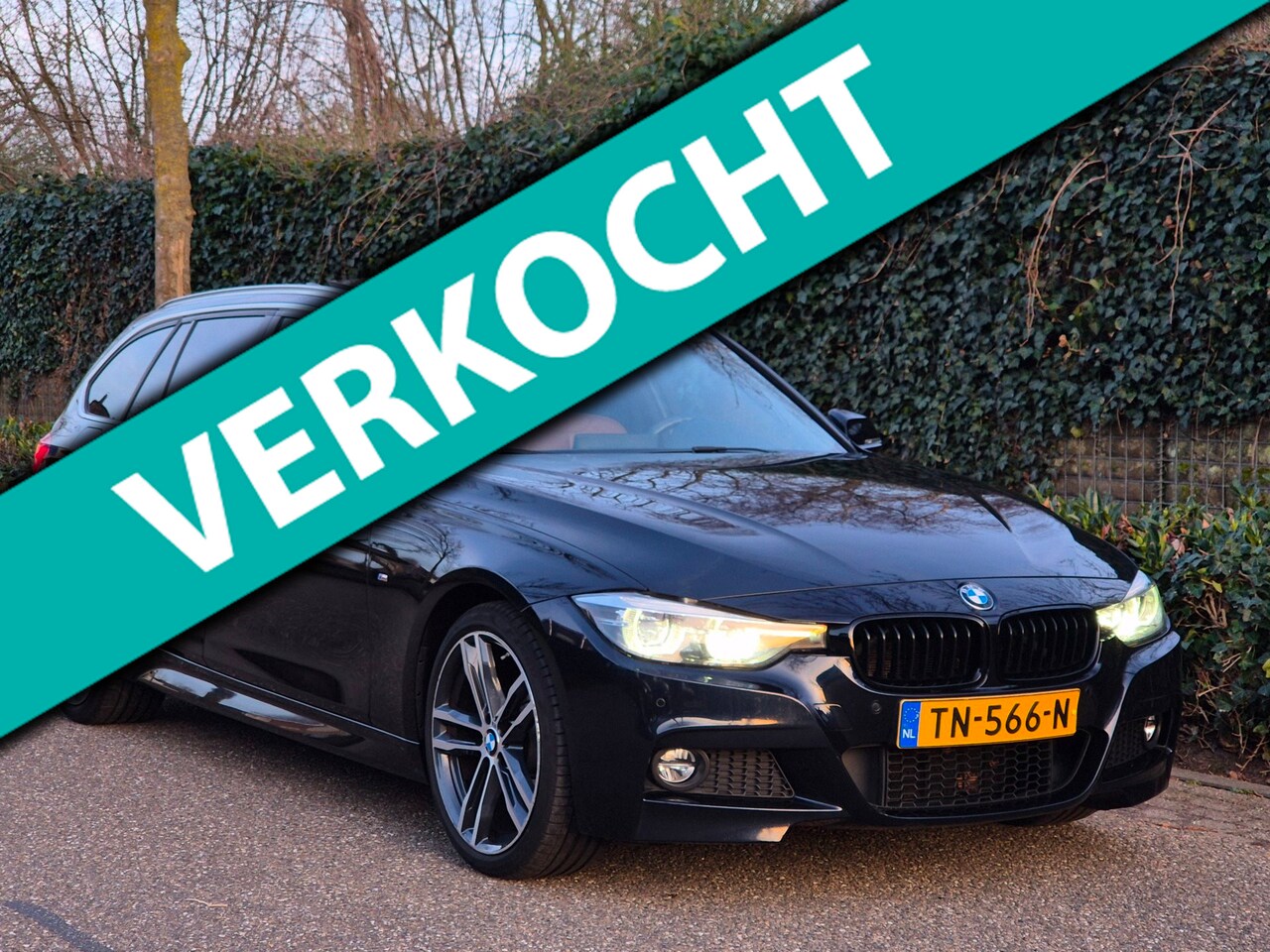 BMW 3-serie Touring - 320i M Sport Individual Panoramdak Apple CarPlay Nbt Evo Navi Pro M Edition - AutoWereld.nl