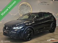 Volkswagen Tiguan - 1.4 TSI eHybrid R-Line Panorama/Keyless/Black style
