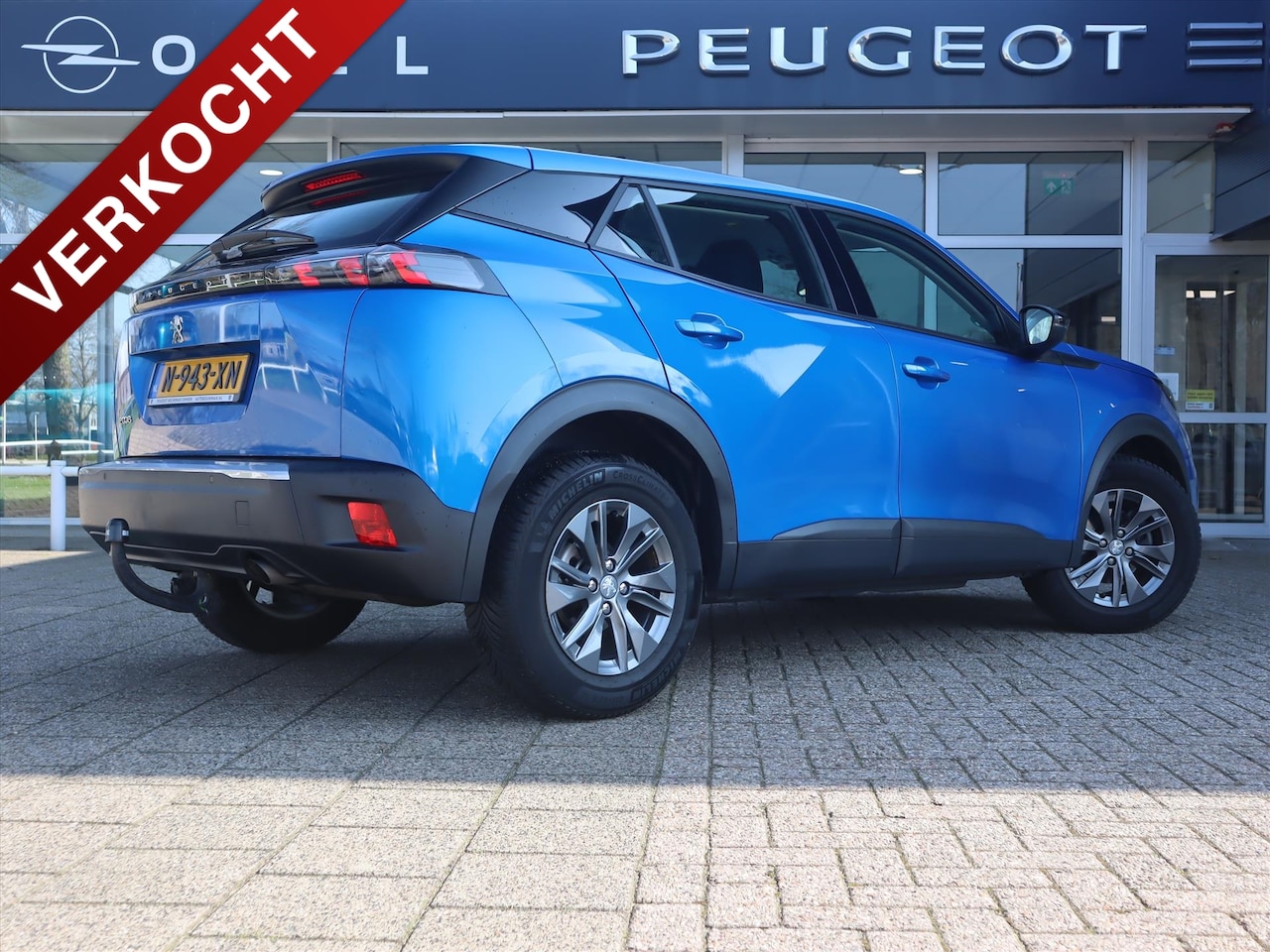 Peugeot 2008 - SUV Active Pack PureTech 100pk H6, Rijklaarprijs, Navigatie Trekhaak DAB+ LED verlichting - AutoWereld.nl