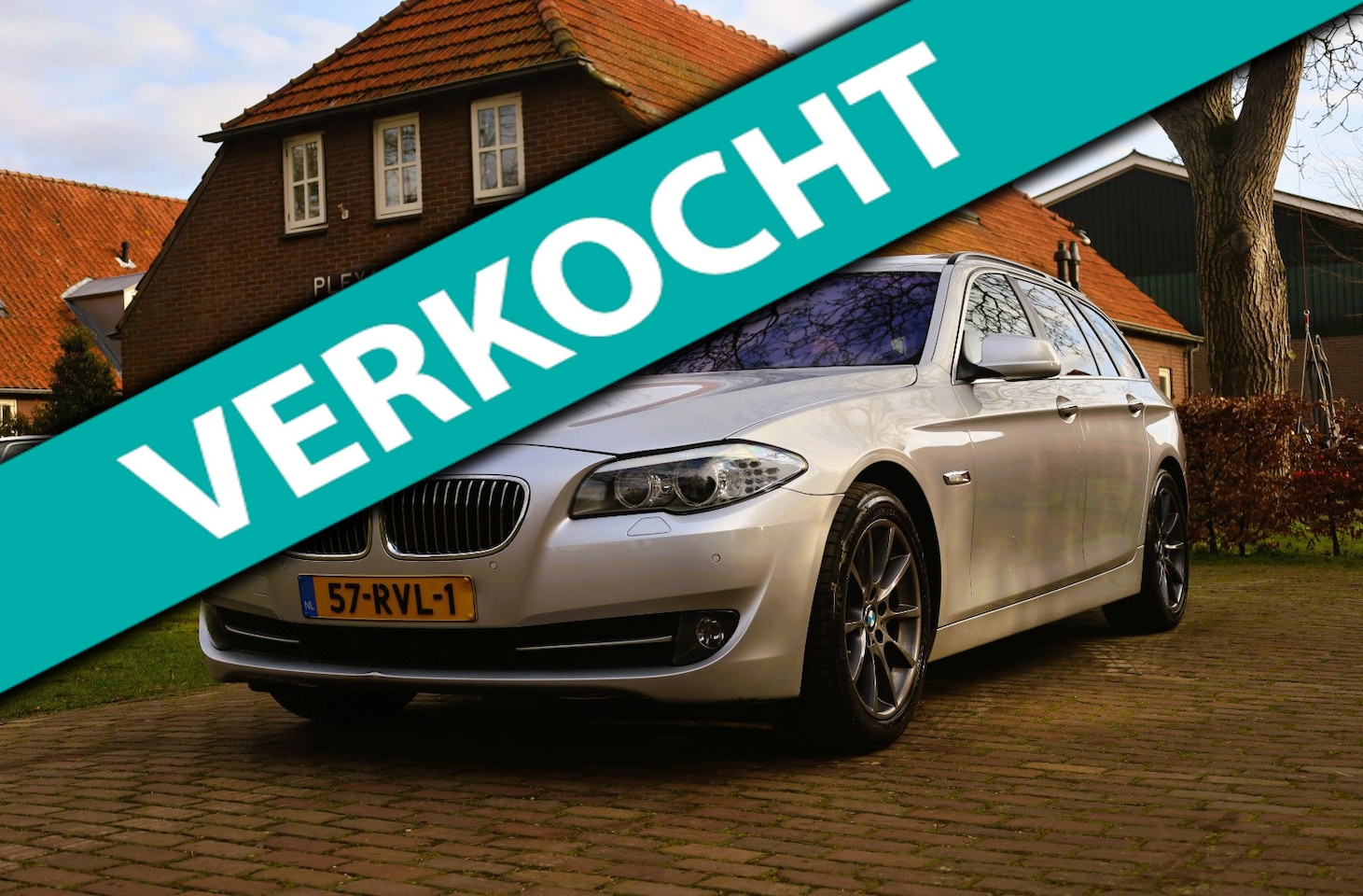 BMW 5-serie Touring - 528i High Executive Aut. | Panorama | Luxe leder | Stoelverwarming | 18 inch | Trekhaak | - AutoWereld.nl