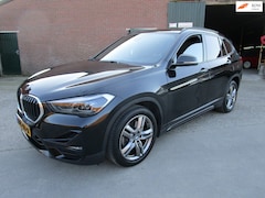 BMW X1 - SDrive20i High Executive M sport leer navi cam 1e eig