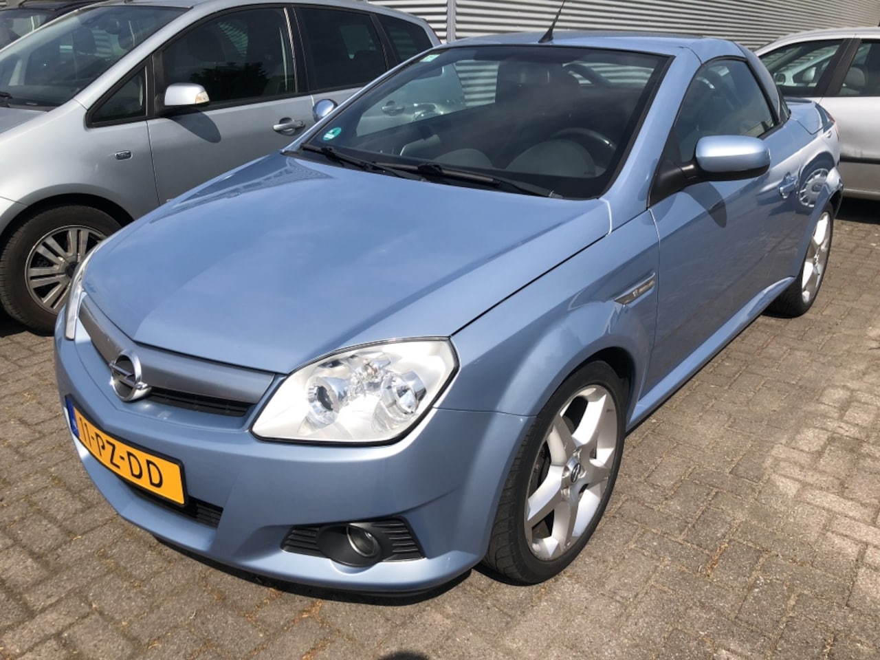 Opel Tigra TwinTop - 1.8-16V Cosmo 1.8-16V Cosmo, LEDER,AIRCO**nwe APK !! - AutoWereld.nl