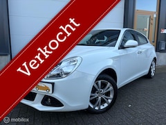 Alfa Romeo Giulietta - 1.4 AircoVelgenNaviLederParksensorLED