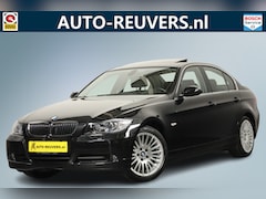 BMW 3-serie - 325xi xDrive Panorama / Opendak / Navigatie / Cruise / PDC / Bluetooth