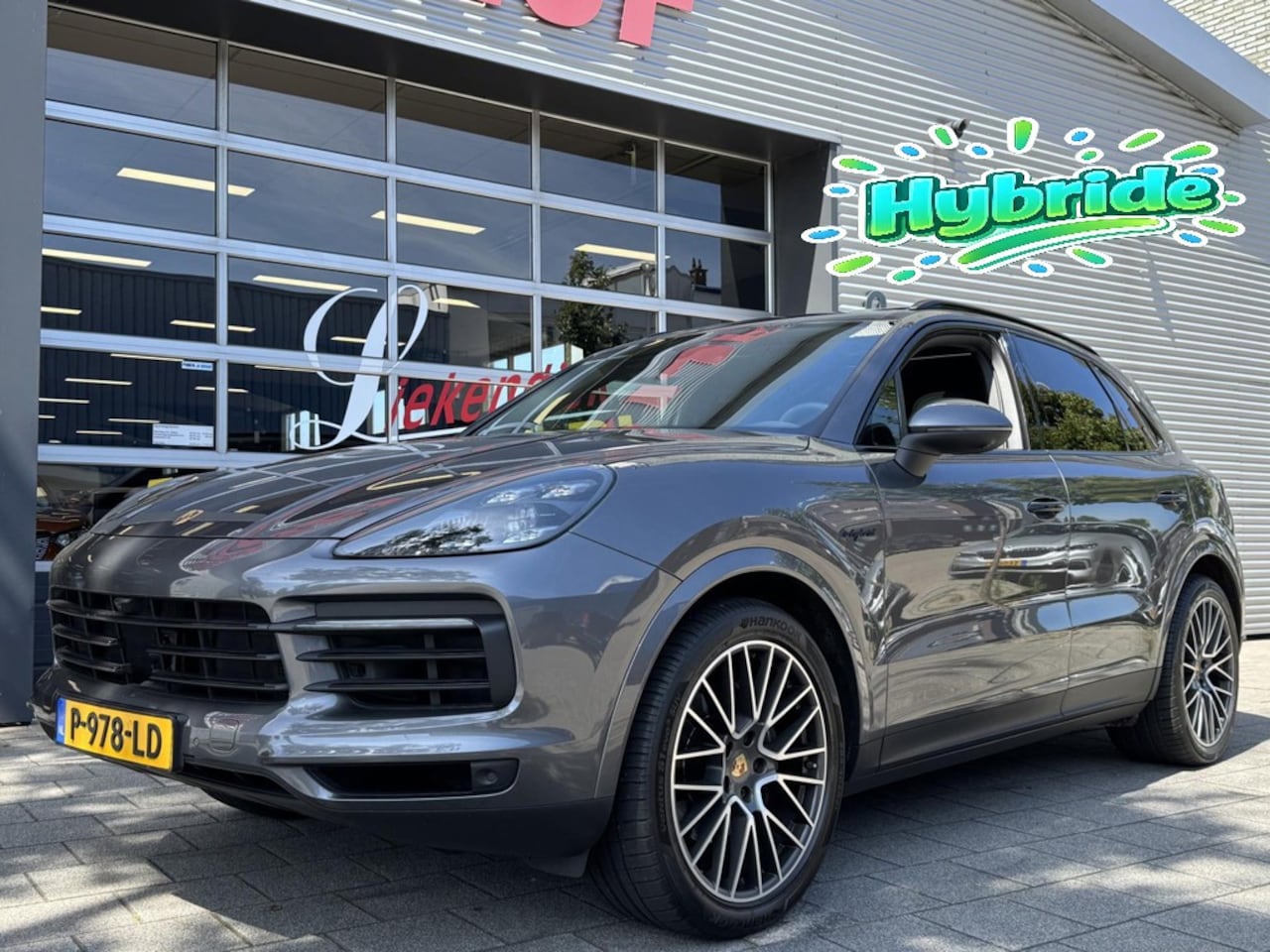 Porsche Cayenne - 3.0 E-Hybrid SPORT - Panorama dak I Sport pakket I Leer I Airco I 21"Sport velgen I Black - AutoWereld.nl