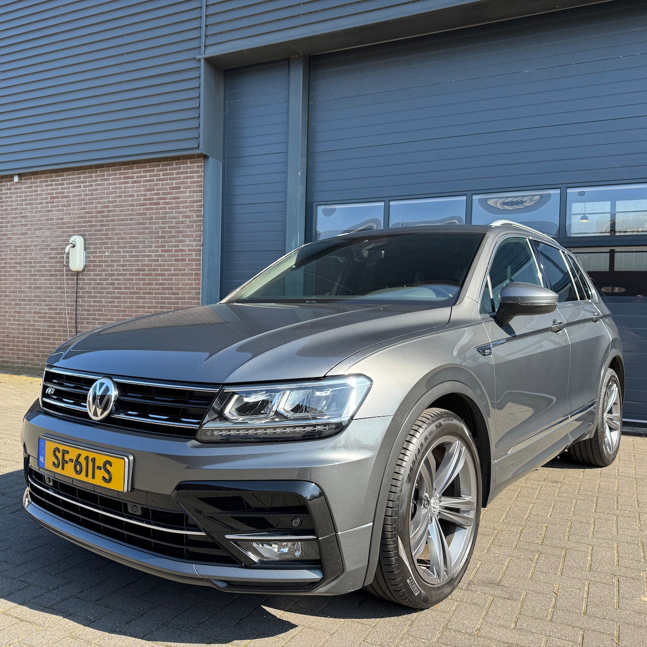 Volkswagen Tiguan - 1.4 TSI ACT Comfortline Business R TREKHAAK/CARPLAY/DIGITAL COCKPIT