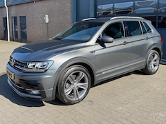 Volkswagen Tiguan - 1.4 TSI ACT Comfortline Business R TREKHAAK/CARPLAY/DIGITAL COCKPIT