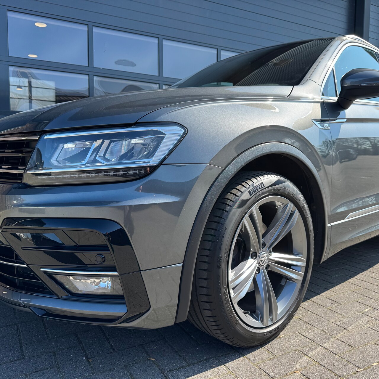 Volkswagen Tiguan - 1.4 TSI ACT Comfortline Business R TREKHAAK/CARPLAY/DIGITAL COCKPIT