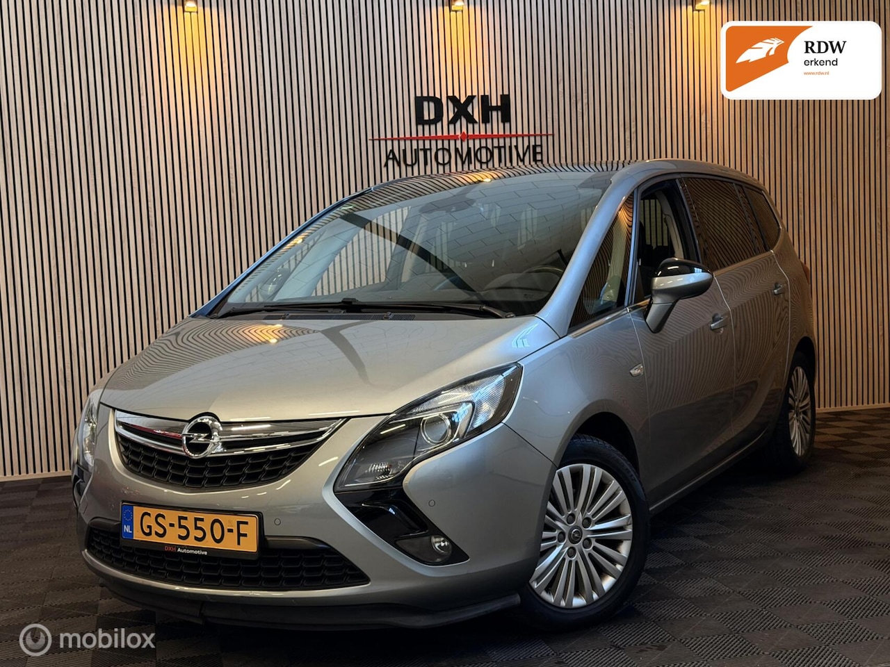 Opel Zafira Tourer - 1.4 T Cosmo 7p. AUT 1eEIGNR! PANO NAV CAM - AutoWereld.nl