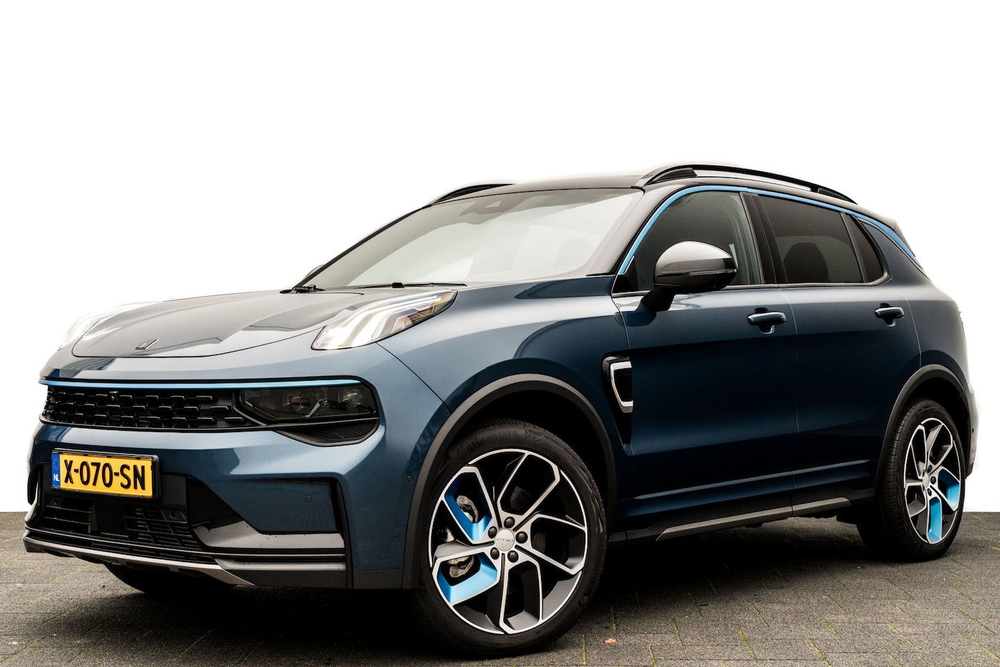 Lynk & Co 01 - 1.5 Plug-in Hybrid 262 Pk I Zwarte hemel I Panoramadak I 75 km Elektrisch I 360 Camera I I - AutoWereld.nl