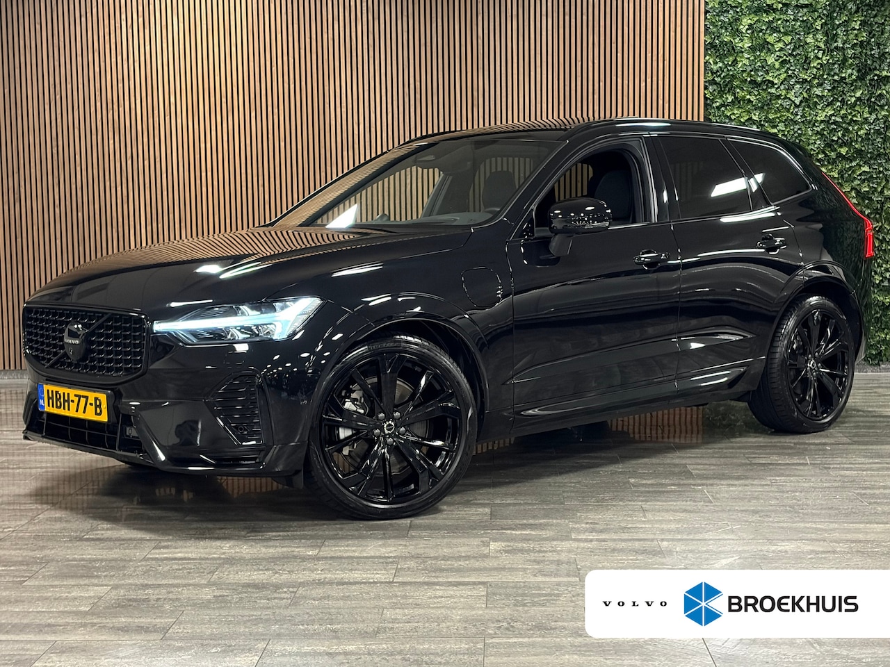 Volvo XC60 - T8 AWD Recharge Ultra Black Edition | Bowers & Wilkins | Luchtvering | Trekhaak | 360° Cam - AutoWereld.nl