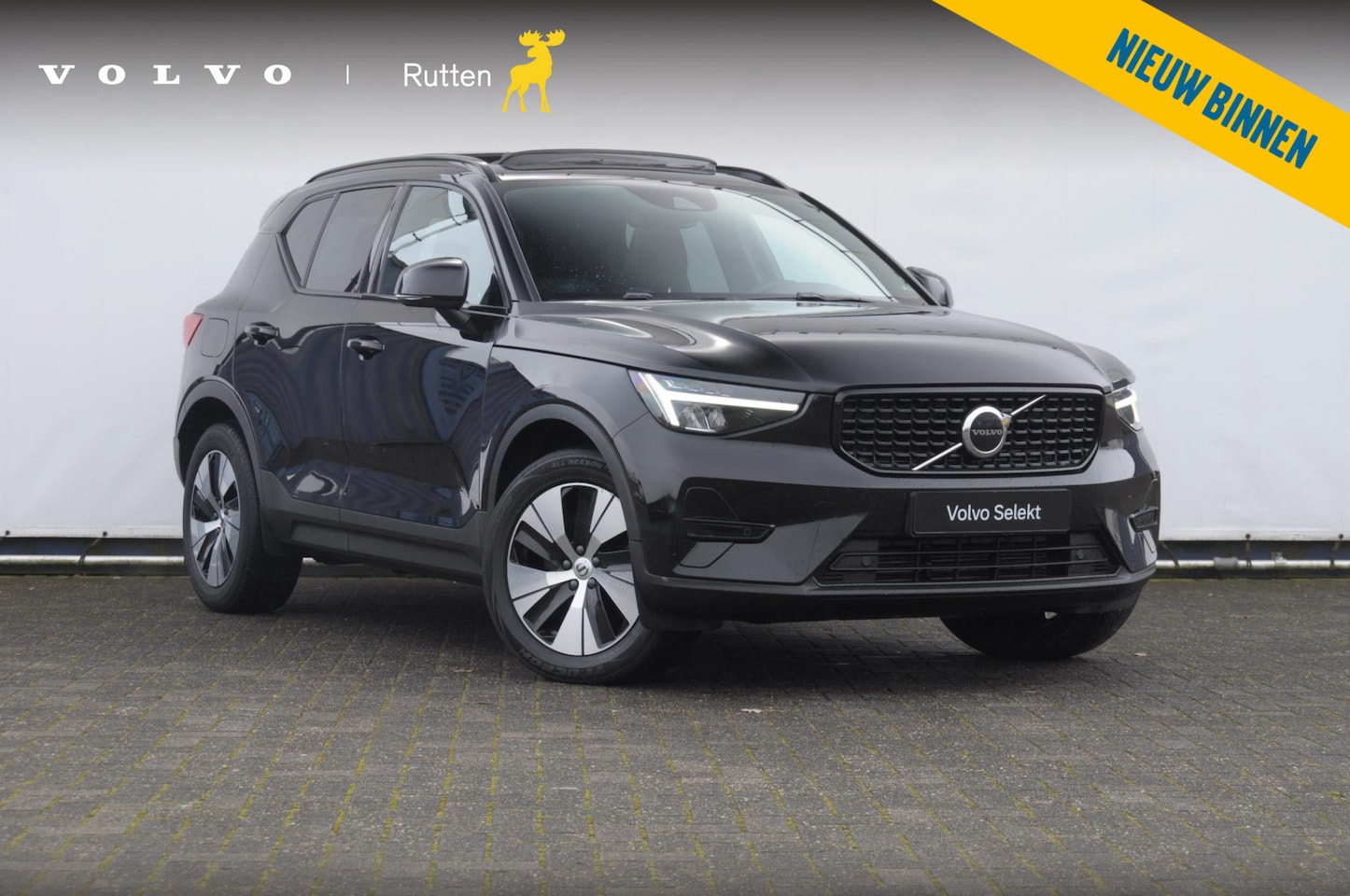 Volvo XC40 - T4 211PK Automaat Plus Dark / cruise control / Elektrische stoelen / Harman Kardon audio - AutoWereld.nl