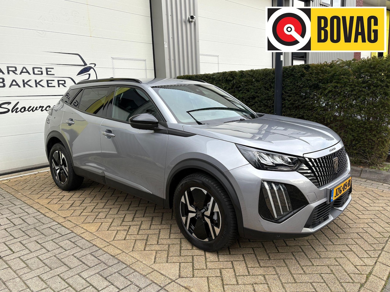 Peugeot 2008 - 1.2 PureTech 100 Allure Groot Navigatie Led Camera Carplay Stoelverwarming - AutoWereld.nl