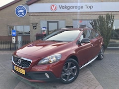Volvo V40 Cross Country - 1.5 T3 Summum | Trekhaak | ACC | BLIS | All-in prijs