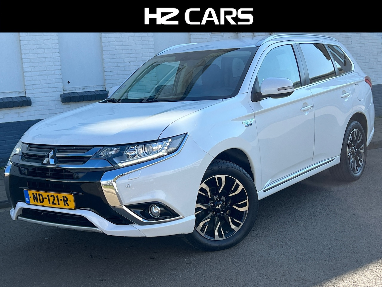 Mitsubishi Outlander - 2.0 PHEV Executive Edition/Keyless/Camera/Navi - AutoWereld.nl
