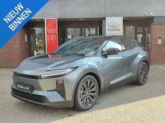 Toyota C-HR - C-HR+ EXECUTIVE AWD 77 kWh NIEUW DIRECT LEVERBAAR PANODAK JBL-AUDIO 20'' LM-VELGEN STOEL/S