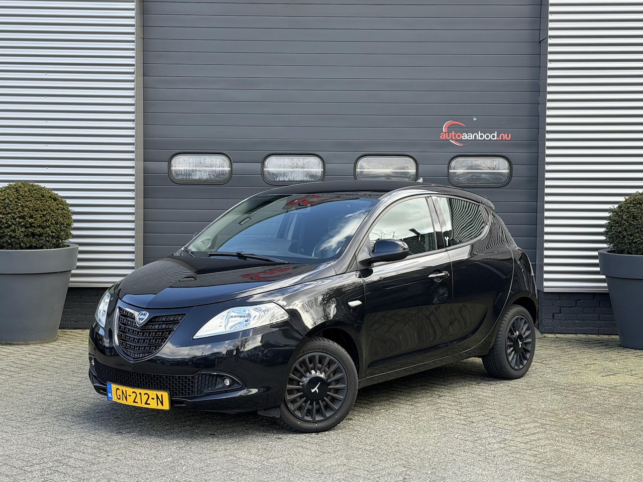 Lancia Y(psilon) - Ypsilon 0.9 TwinAir Elefantino Plus | Airco | Parkeersensoren | Elektrische Ramen | 5 Deur - AutoWereld.nl