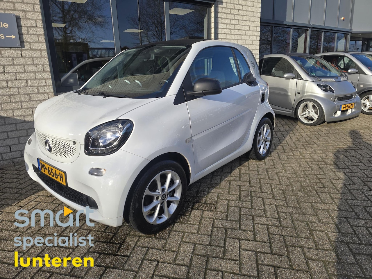 Smart Fortwo - electric drive pure 18 kWh carplay en Android auto - AutoWereld.nl