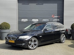 BMW 5-serie Touring - 523i High Executive | Panoramadak | Head-Up Display | Memory Stoelen | Lederen Bekleding |