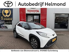 Toyota Aygo X - 1.0 VVT-i S-CVT Pulse Automaat | All-wheather banden | Unieke KM-stand | 1e eigenaar | Tre