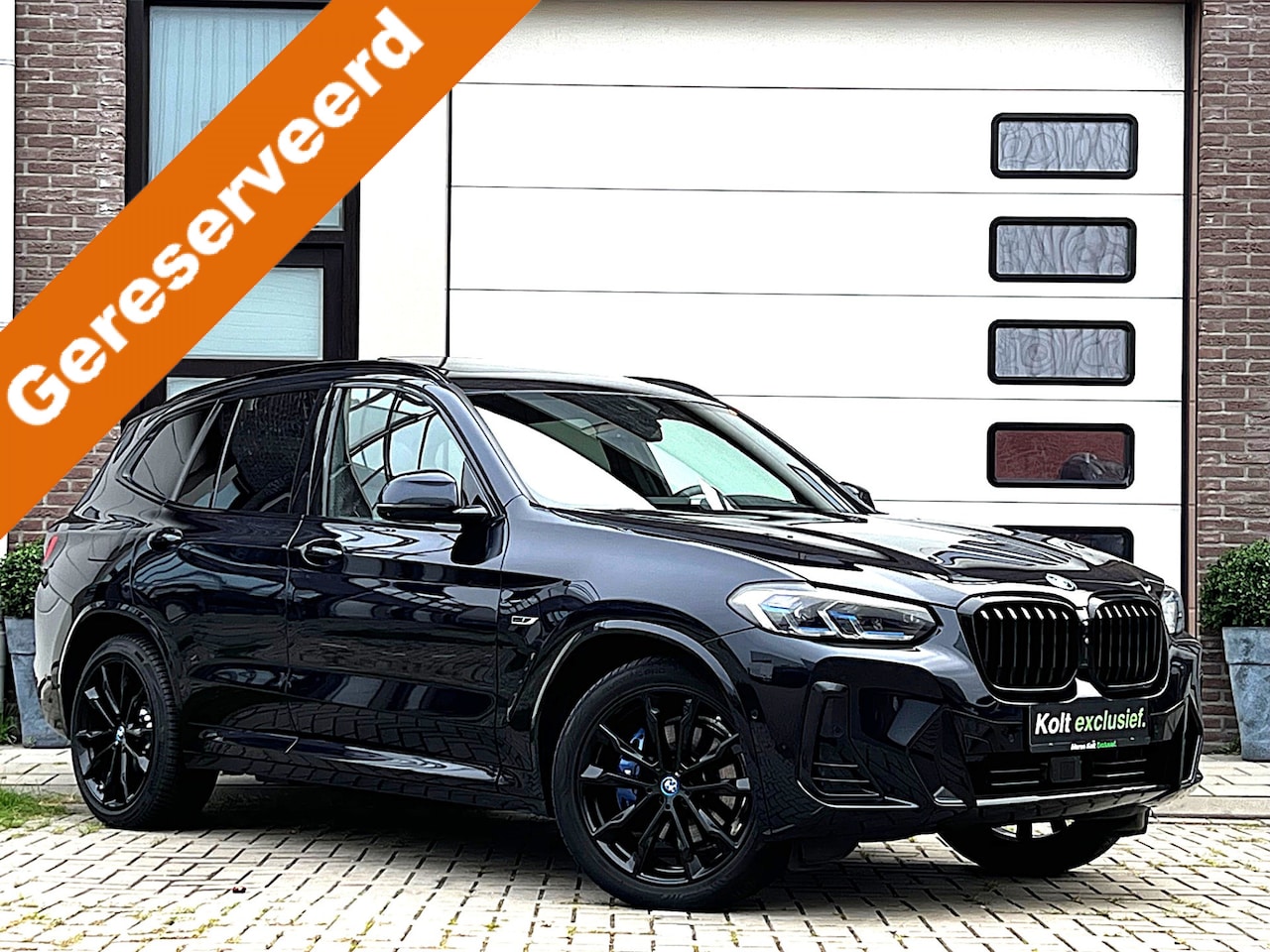 BMW X3 - xDrive30e M-Sport All Black Pack Turbo 293 PK / Panodak / Head Up / Apple CarPlay / Laser - AutoWereld.nl