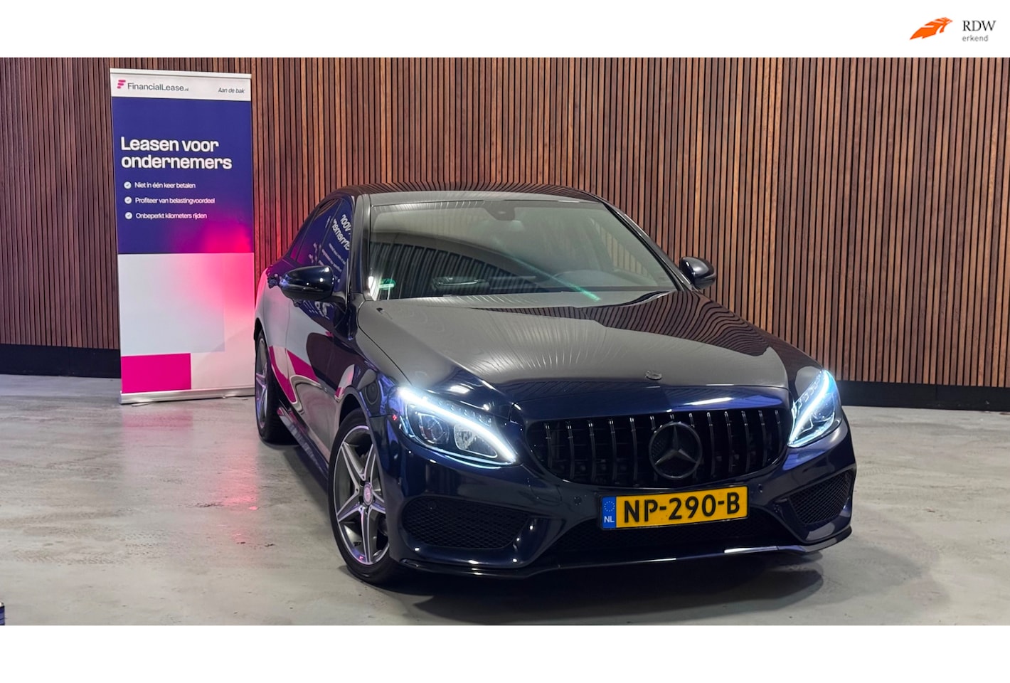 Mercedes-Benz C-klasse - 180 AMG Sport Edition PDC LED NAVI GARANTIE - AutoWereld.nl