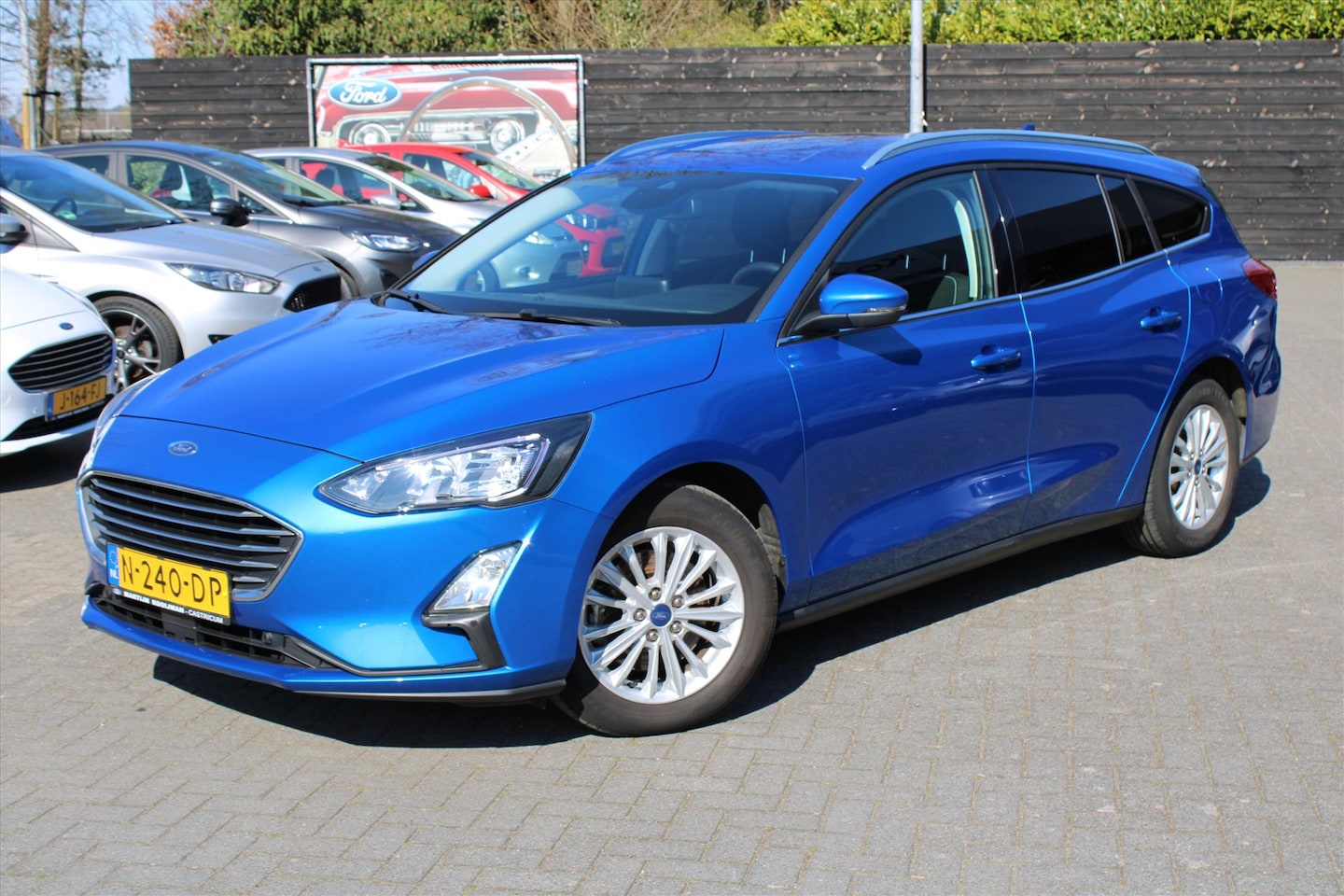 Ford Focus Wagon - 1.0 EcoBoost Hybrid Titanium X Business 1.0 EcoBoost Hybrid 155pk Titanium X Business Wagon, Winterpack - AutoWereld.nl