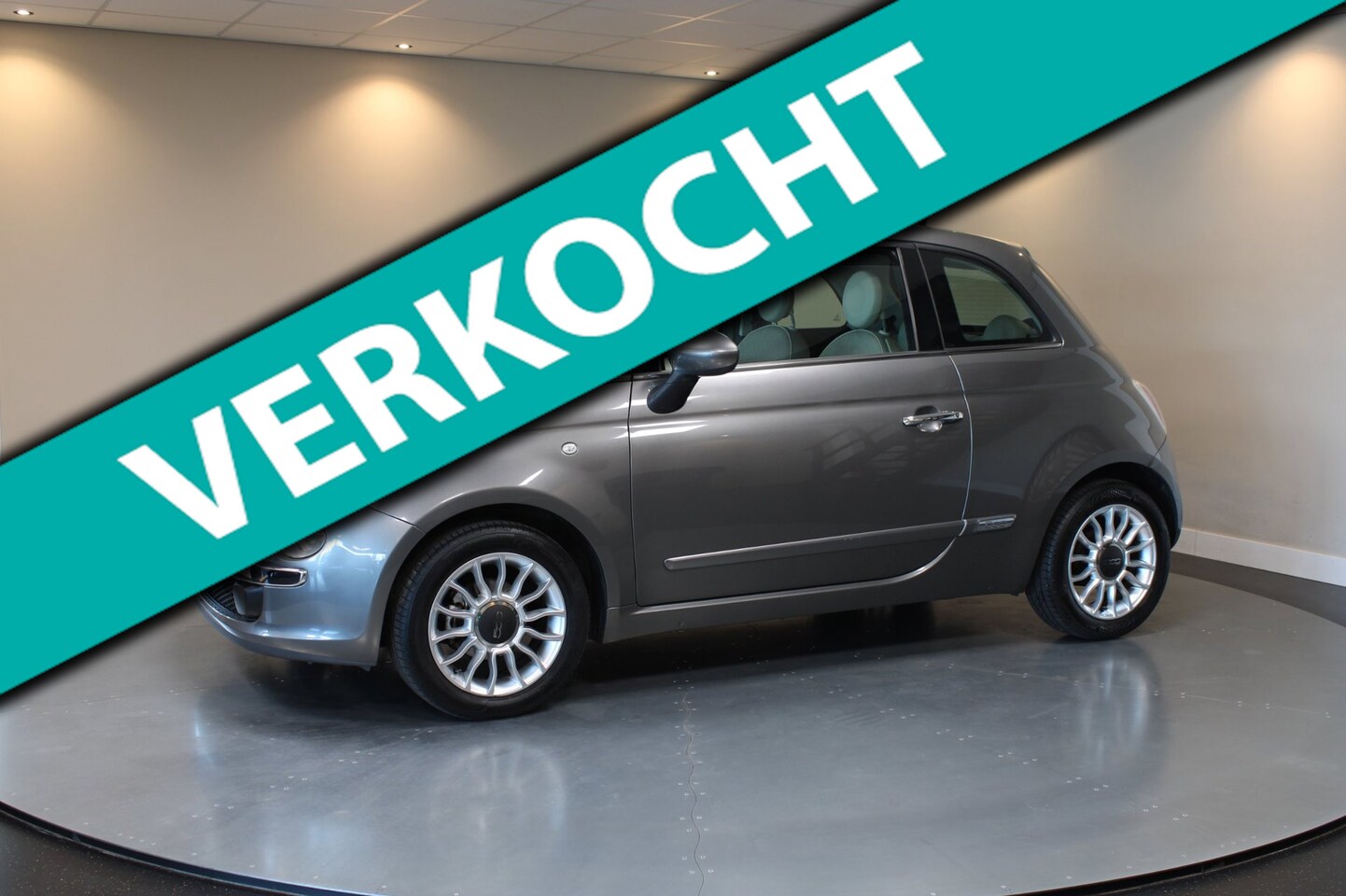 Fiat 500 - 1.2 Lounge *AUTOMAAT* Pano|Trekhaak|Airco|NAP - AutoWereld.nl