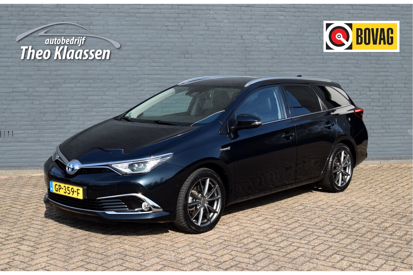 Toyota Auris Touring Sports - 1.8 Hybrid Lease Exclusive Pano Leer Navi - AutoWereld.nl