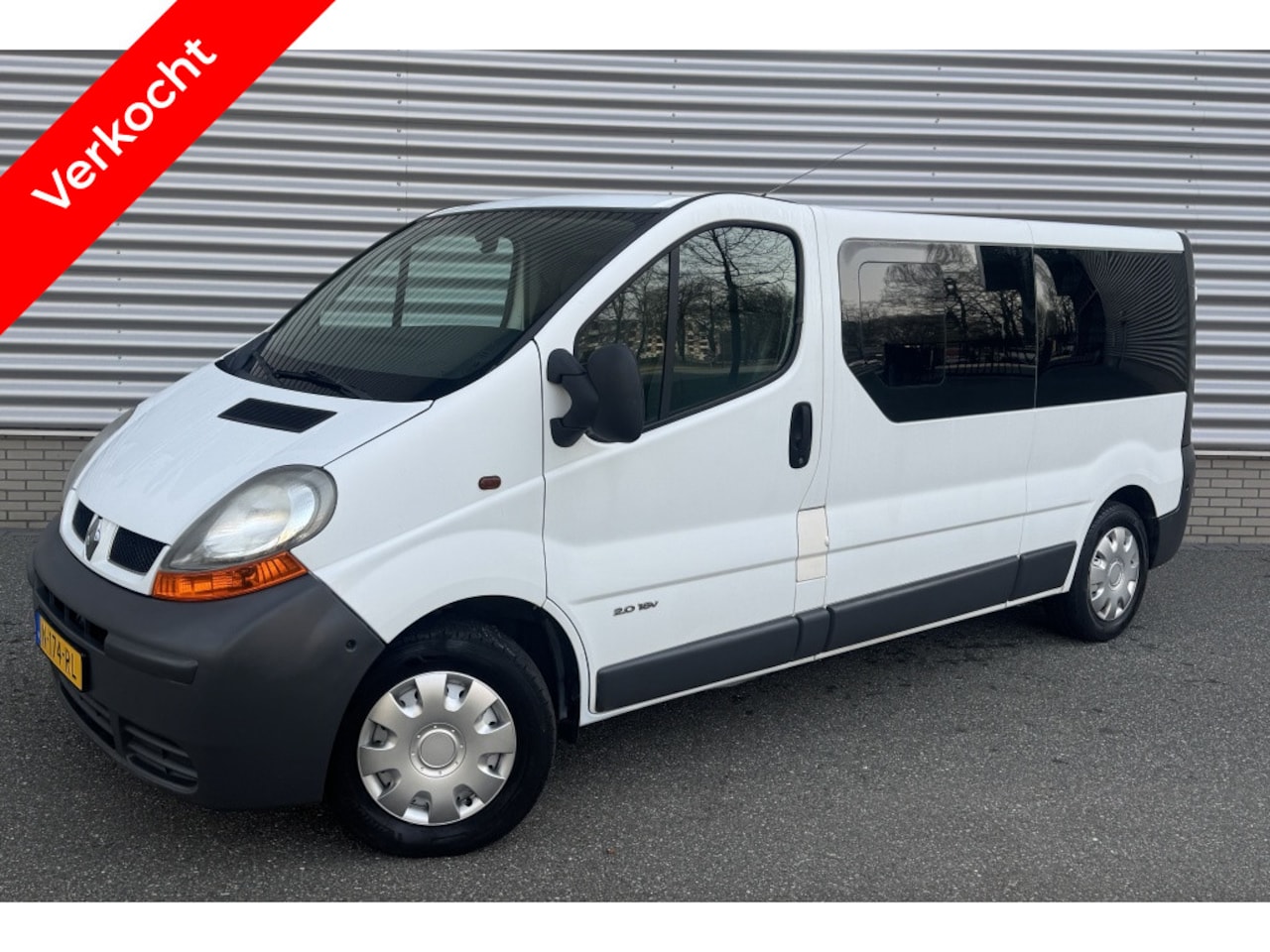 Renault Trafic - 2.0-16V BENZINE 9 Persoons - AutoWereld.nl