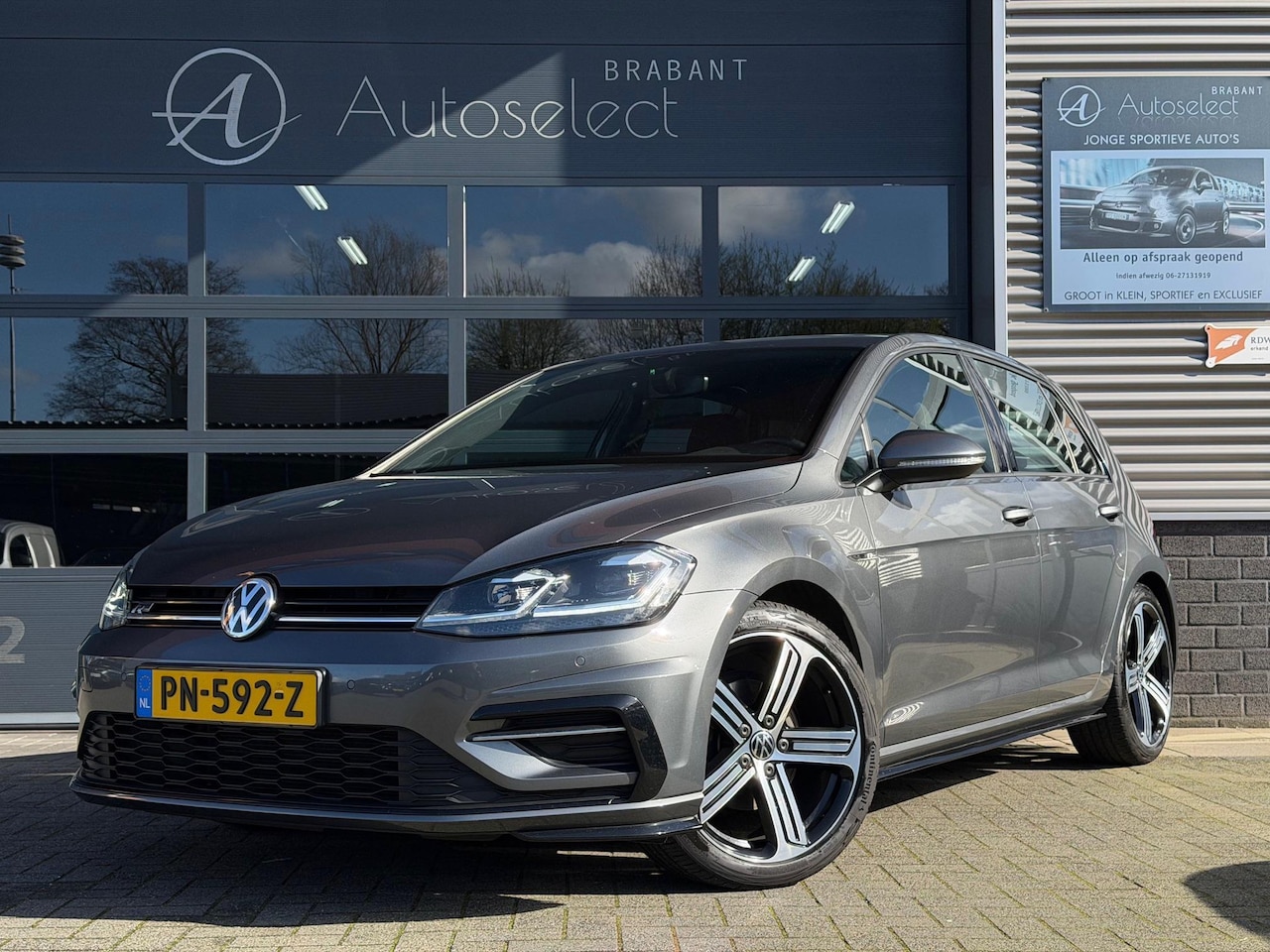 Volkswagen Golf - 1.4 TSI R Line LED Navi Camera - AutoWereld.nl