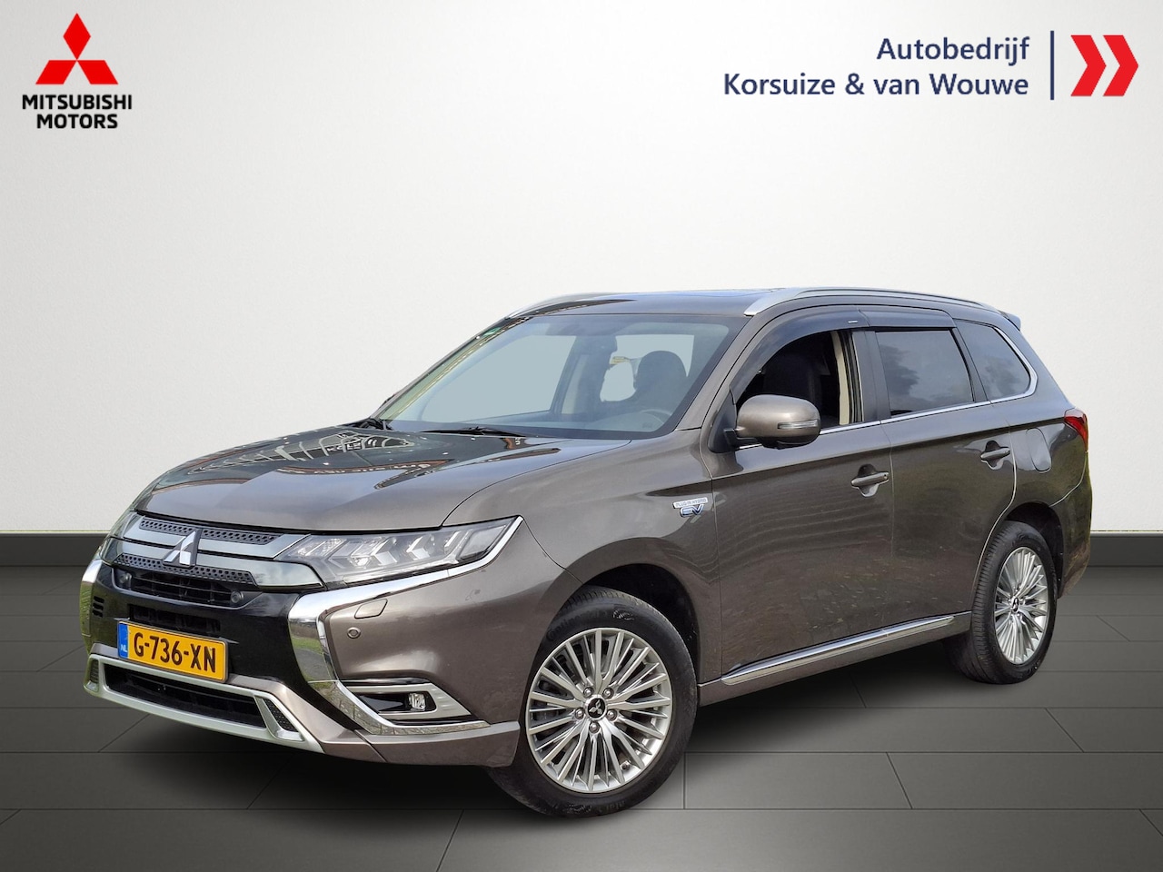 Mitsubishi Outlander - 2.4 PHEV Intense+ Trekhaak | Carplay & Android auto - AutoWereld.nl
