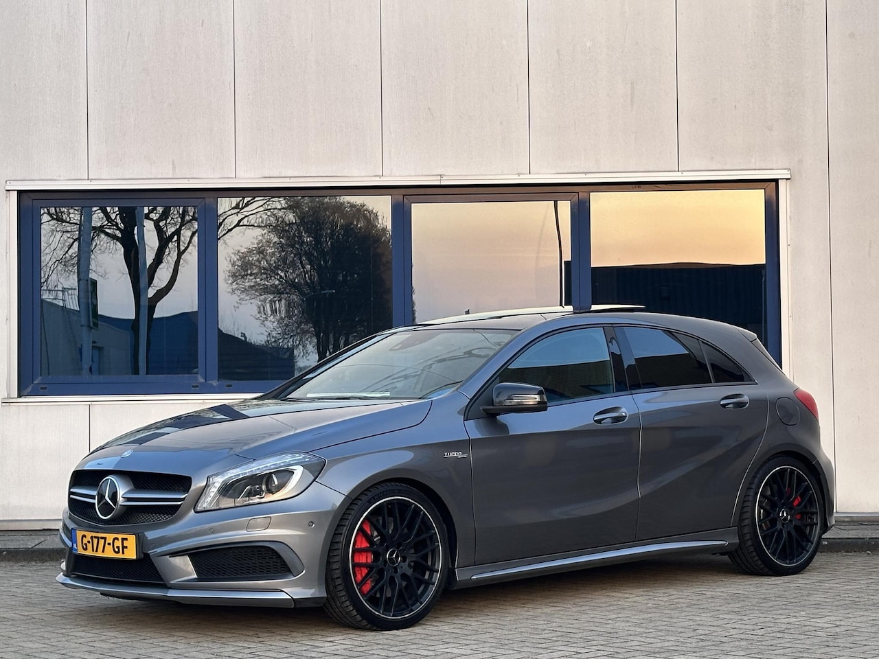 Mercedes-Benz A-klasse - AMG 45 4MATIC l Dealeronderhouden l Sluitende historie l - AutoWereld.nl